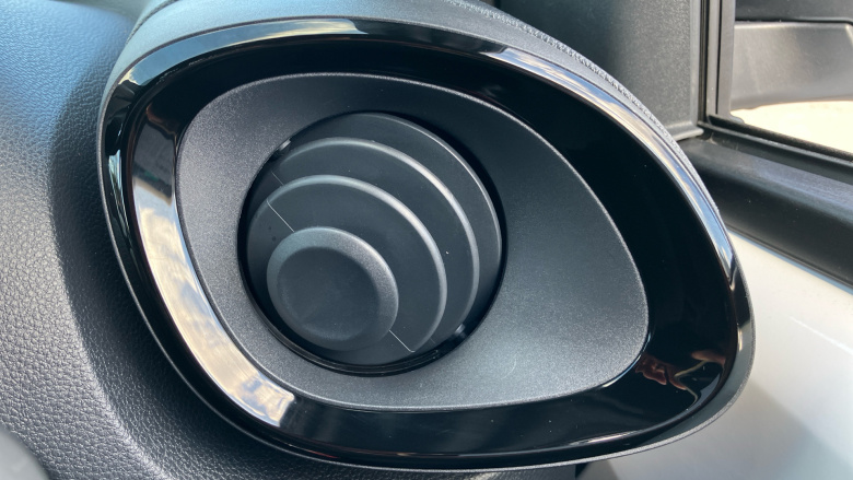 Toyota Aygo X 1.0 VVT-i Edge 5dr Petrol Hatchback